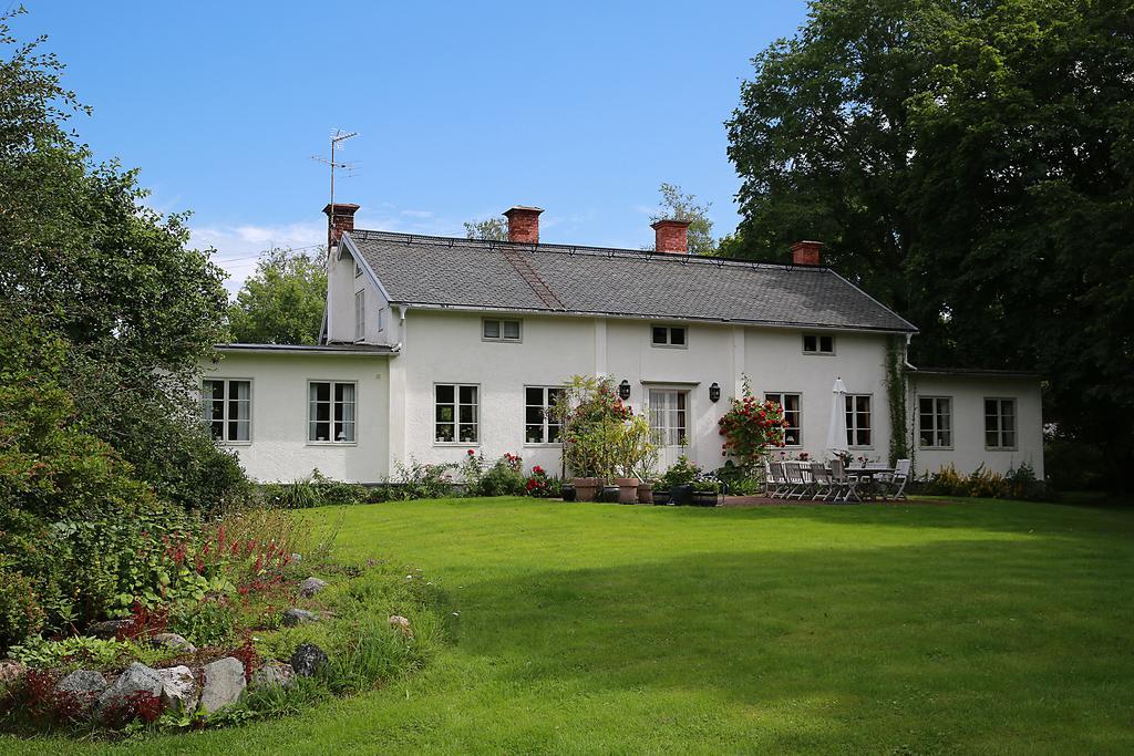 Olsbacka Gård Bed & Breakfast *