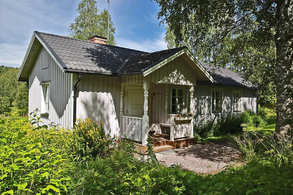 Olsbacka Gård Bed & Breakfast *